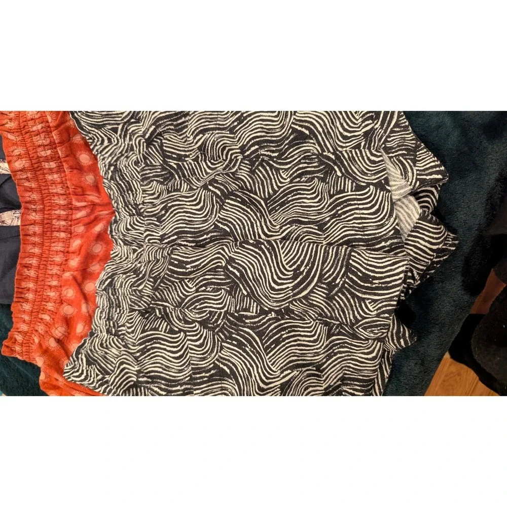 2 Pairs Target Linen‎ Blend Sz M Shorts Sun Print & Wave Print Elastic Waist